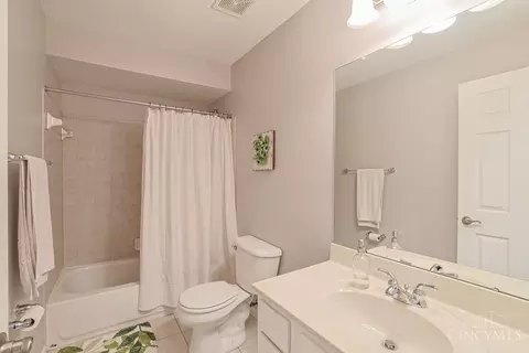 Bath - 6809 Stewart Rd, Cincinnati, OH 45236 photo 4 of 5