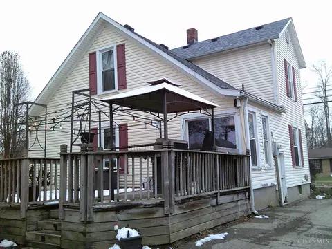115 Wolf Creek St, Brookville, OH 45309