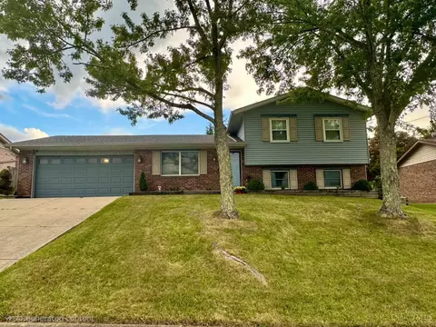 2821 Turtle Creek Dr, Fairfield, OH 45014