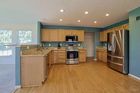 Kitchen - 55 Teil Tree Ct, Monroe, OH 45050 photo 1 of 3