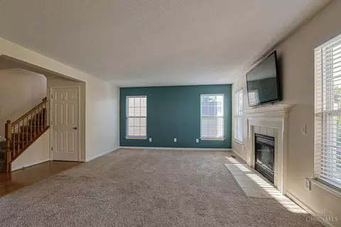 Living - 55 Teil Tree Ct, Monroe, OH 45050 photo 5 of 7