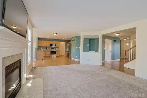 Living - 55 Teil Tree Ct, Monroe, OH 45050 photo 4 of 7