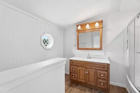 Bath - 8499 Debold Koebel Rd, Morrow, OH 45152 photo 1 of 5