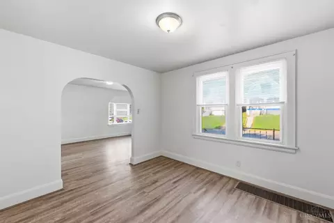 Living - 1406 Beech Ave, Cincinnati, OH 45205 photo 4 of 4
