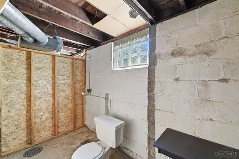 Bath - 1406 Beech Ave, Cincinnati, OH 45205 photo 3 of 3