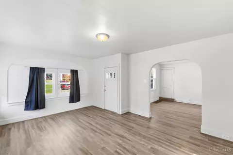 Living - 1406 Beech Ave, Cincinnati, OH 45205 photo 3 of 4