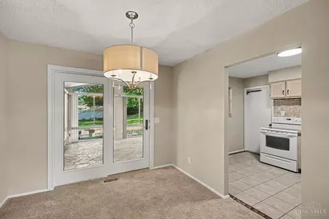 Dining - 5494 Cleander Dr, Cincinnati, OH 45238 photo 1 of 2