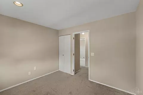 Bedroom - 5494 Cleander Dr, Cincinnati, OH 45238 photo 2 of 7