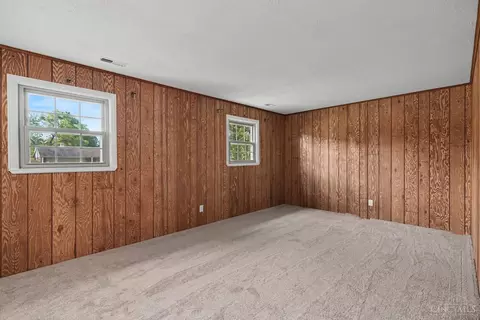 Bedroom - 5494 Cleander Dr, Cincinnati, OH 45238 photo 7 of 7