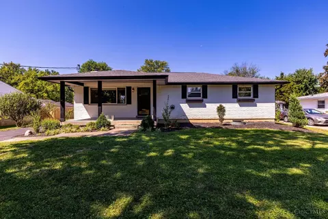 8609 Butler Warren Rd, West Chester, OH 45069