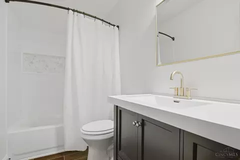 Bath - 10467 Mill Rd, Cincinnati, OH 45240 photo 2 of 4
