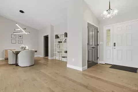 Entry Way - 10467 Mill Rd, Cincinnati, OH 45240 photo 2 of 2