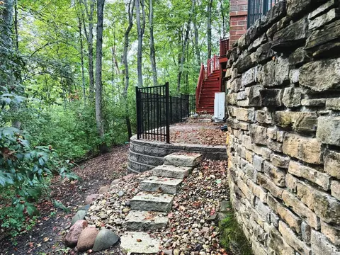 Exterior - 3920 Nicklaus Ct, Cincinnati, OH 45245 photo 3 of 8