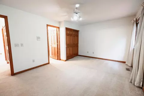 Bedroom - 3920 Nicklaus Ct, Cincinnati, OH 45245 photo 3 of 4