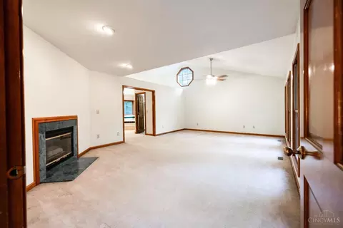 Living - 3920 Nicklaus Ct, Cincinnati, OH 45245 photo 8 of 11