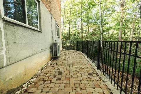 Exterior - 3920 Nicklaus Ct, Cincinnati, OH 45245 photo 4 of 8