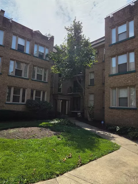 3896 Reading Rd, Cincinnati, OH 45229 photo 4
