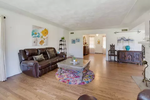 Living - 3712 Shroyer Rd, Kettering, OH 45429 photo 2 of 5