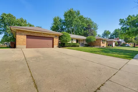 Exterior - 3712 Shroyer Rd, Kettering, OH 45429 photo 4 of 8