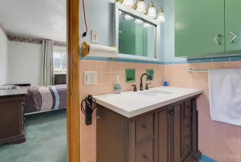 Bath - 3712 Shroyer Rd, Kettering, OH 45429 photo 1 of 4