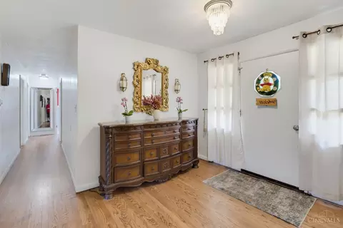 Entry Way - 3712 Shroyer Rd, Kettering, OH 45429 photo 2 of 3