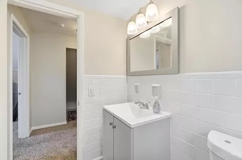 Bath - 1231 Thurnridge Dr, Reading, OH 45215 photo 5 of 5