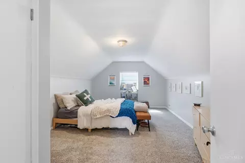 Bedroom - 1231 Thurnridge Dr, Reading, OH 45215 photo 2 of 5