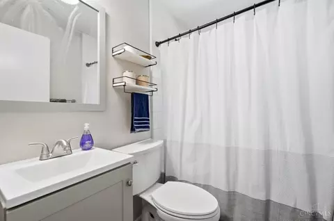 Bath - 1231 Thurnridge Dr, Reading, OH 45215 photo 1 of 5