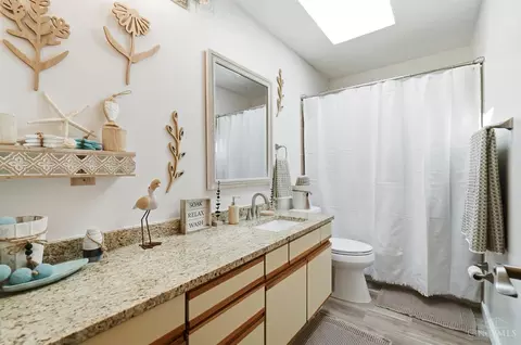 Bath - 7335 Derby Dr, Hamilton, OH 45011 photo 1 of 9