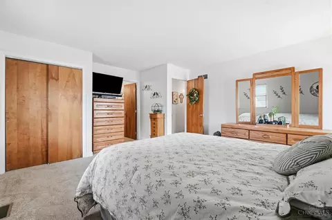 Bedroom - 7335 Derby Dr, Hamilton, OH 45011 photo 3 of 13