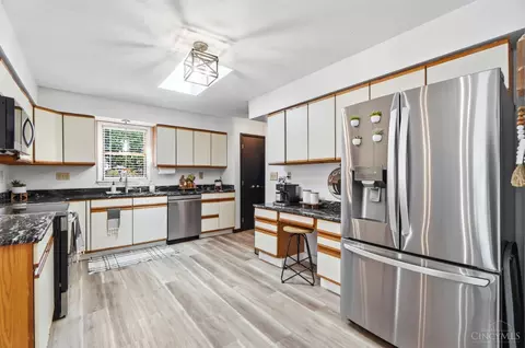 Kitchen - 7335 Derby Dr, Hamilton, OH 45011 photo 1 of 5