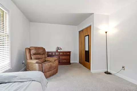 Bedroom - 7335 Derby Dr, Hamilton, OH 45011 photo 7 of 13