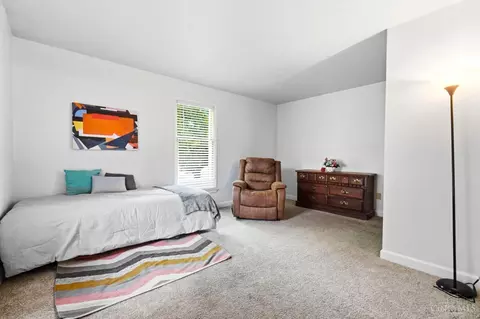 Bedroom - 7335 Derby Dr, Hamilton, OH 45011 photo 6 of 13