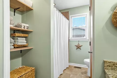 Bath - 7335 Derby Dr, Hamilton, OH 45011 photo 6 of 9