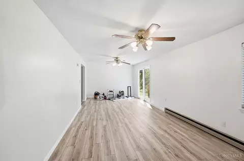 Living - 2823 Keystone Dr, Cincinnati, OH 45230 photo 7 of 8
