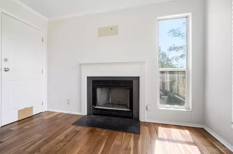 Living - 2823 Keystone Dr, Cincinnati, OH 45230 photo 5 of 8