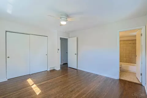 Bedroom - 2079 Arrowood Pl, Cincinnati, OH 45231 photo 4 of 8