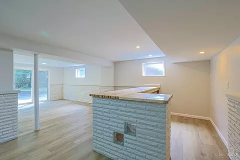 Living - 2079 Arrowood Pl, Cincinnati, OH 45231 photo 3 of 3