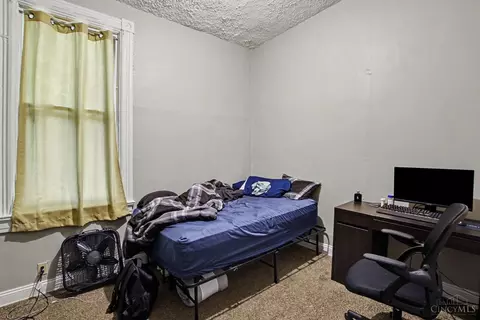 Bedroom - 256 Warner St, Cincinnati, OH 45219 photo 2 of 4