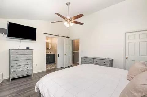 Bedroom - 1015 Cutter St, Cincinnati, OH 45203 photo 3 of 5
