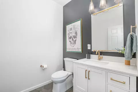 Bath - 1015 Cutter St, Cincinnati, OH 45203 photo 1 of 4