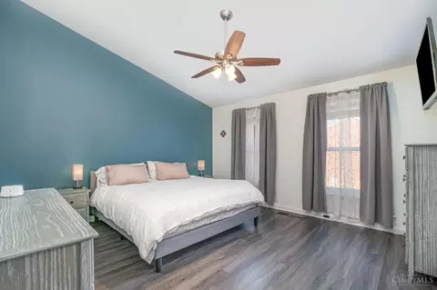 Bedroom - 1015 Cutter St, Cincinnati, OH 45203 photo 1 of 5
