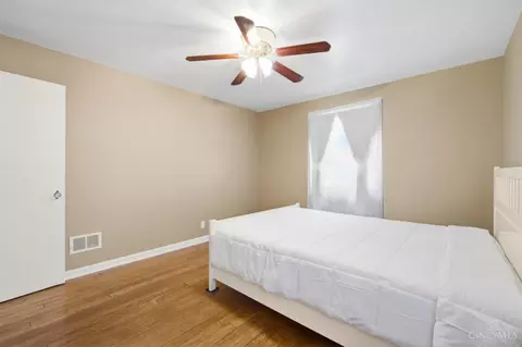 Bedroom - 3713 Simpson Ave, Fairfax, OH 45227 photo 2 of 8