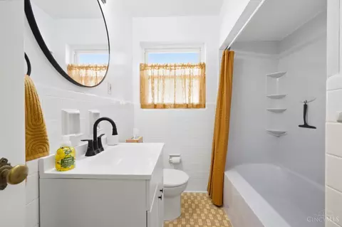 Bath - 3713 Simpson Ave, Fairfax, OH 45227 photo 1 of 1