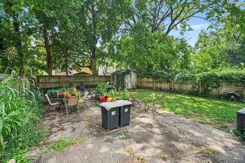 Exterior - 527 Flatt Ter, Cincinnati, OH 45232 photo 3 of 5