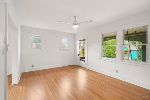 Living - 527 Flatt Ter, Cincinnati, OH 45232 photo 5 of 5