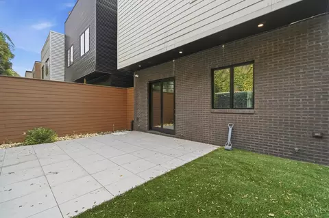 Exterior - 404 Baum St, Cincinnati, OH 45202 photo 4 of 13