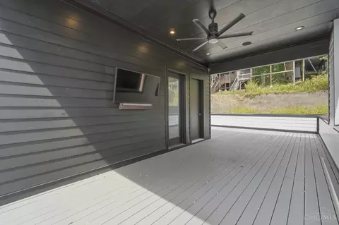 Exterior - 404 Baum St, Cincinnati, OH 45202 photo 6 of 13