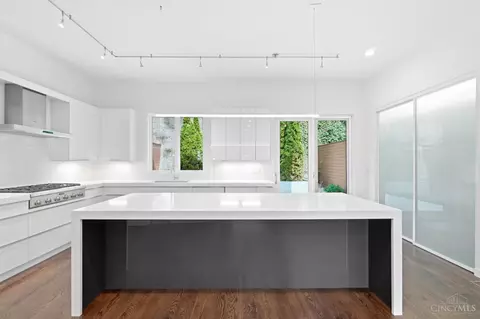 Kitchen - 404 Baum St, Cincinnati, OH 45202 photo 7 of 8