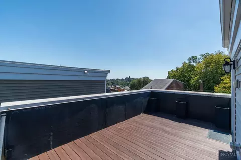 Exterior - 540 Slack St, Cincinnati, OH 45202 photo 9 of 9